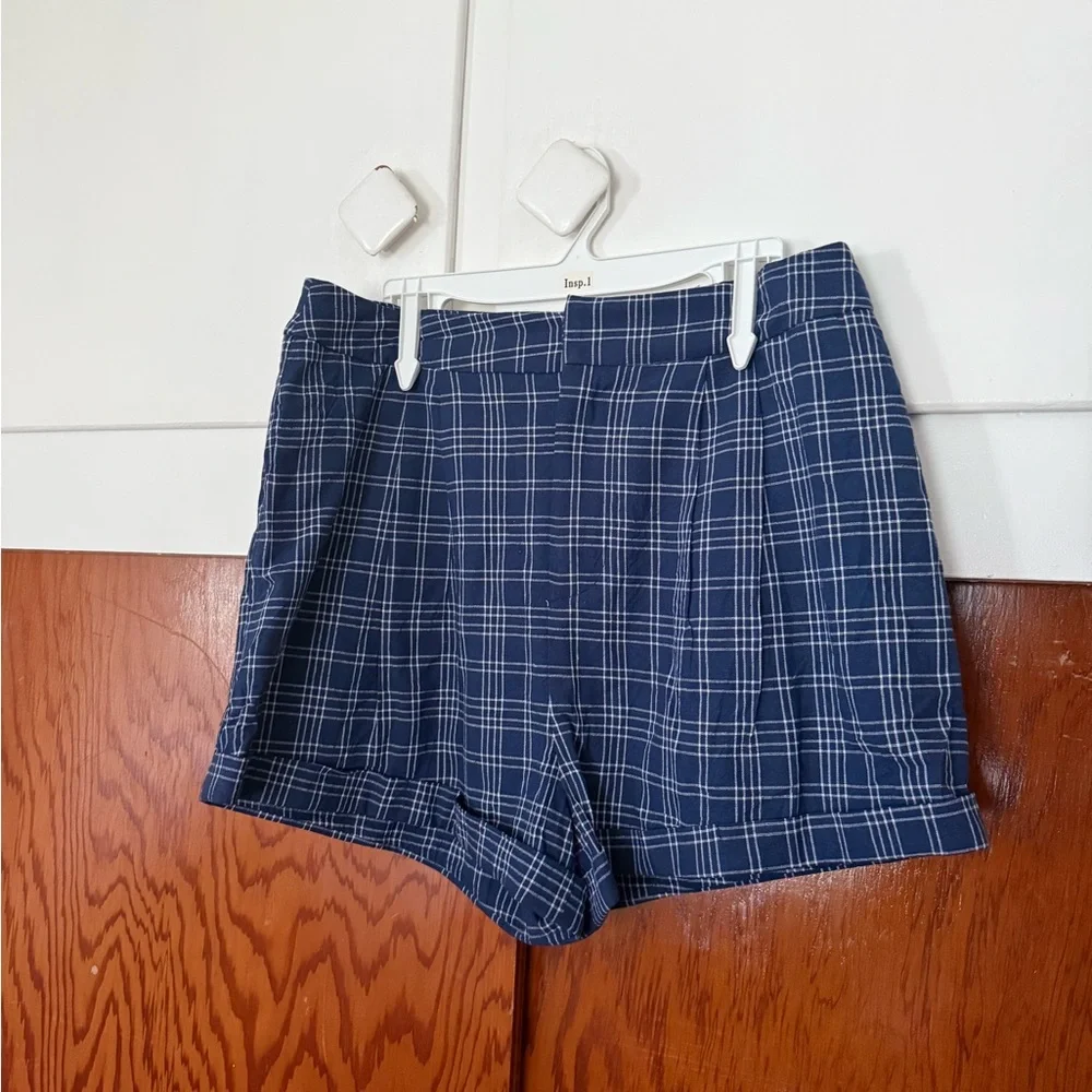 Lulu's Navy Checkered Shorts